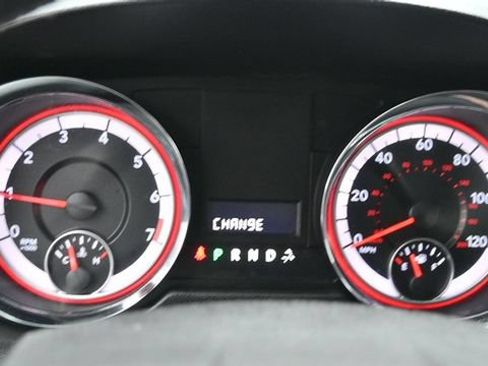 Used 2018 Dodge Grand Caravan SXT FWD image 16