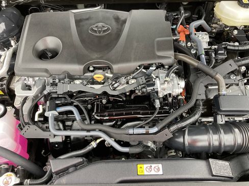 Used 2026 Toyota Camry SE w/ Convenience Package image 18