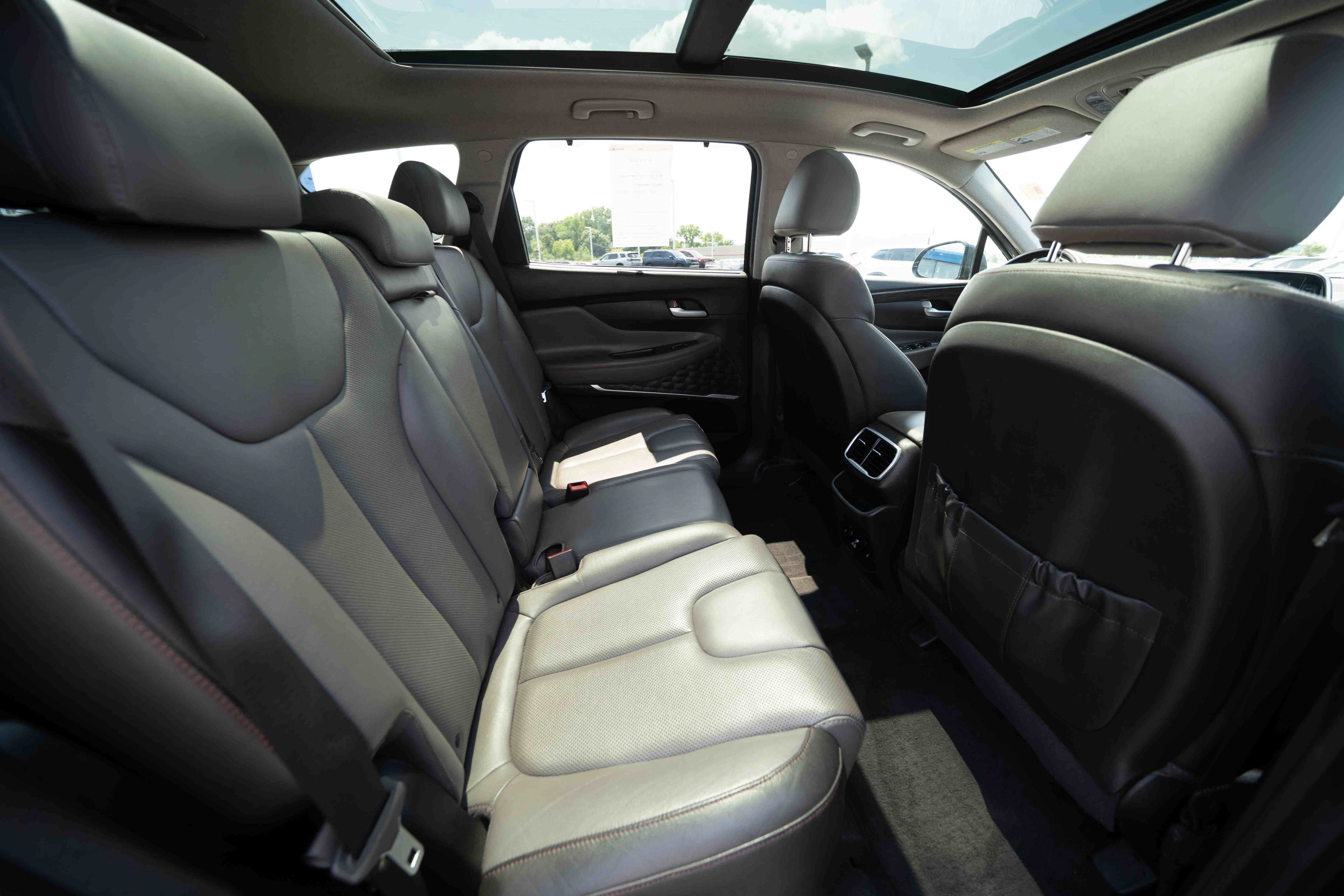 Used 2020 Hyundai Santa Fe Limited AWD/4WD image 25