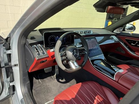 Used 2024 Mercedes-Benz S 63 AMG S image 38