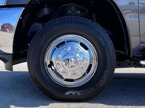 Used 2024 RAM 3500 Tradesman w/ Chrome Appearance Group image 35