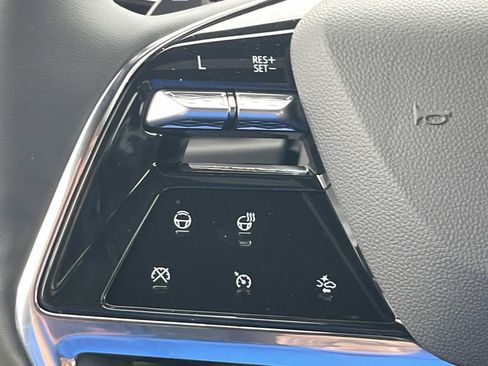 New 2026 Cadillac Escalade ESV Luxury image 27