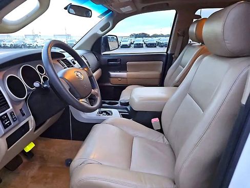 Used 2008 Toyota Sequoia SR5 image 7