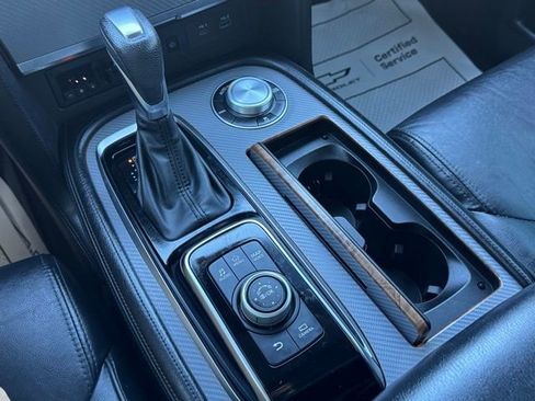 Used 2022 Nissan Armada SL w/ Captain's Chairs Package image 13