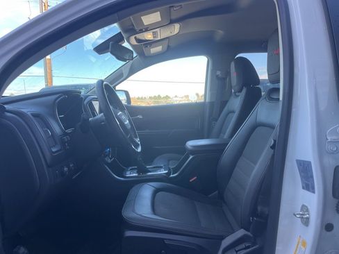 Used 2022 GMC Canyon AT4 w/ Trailering Package image 10