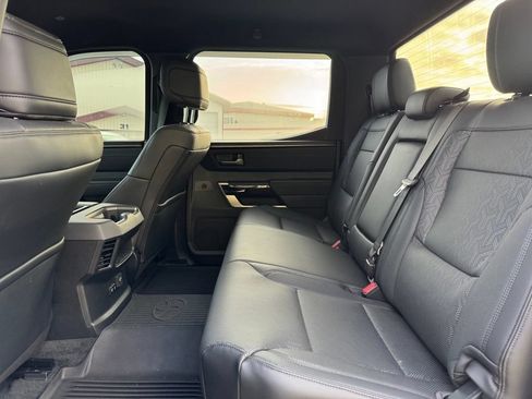 Used 2025 Toyota Tundra Limited AWD/4WD image 5