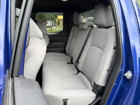 Used 2025 Toyota Tacoma SR5 AWD/4WD image 19