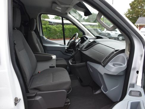 Used 2019 Ford Transit 250 130 Low Roof RWD image 8