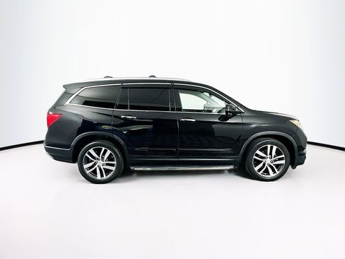 Used 2017 Honda Pilot Touring image 10