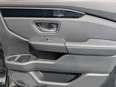 Used 2025 Honda Pilot EX-L image 39