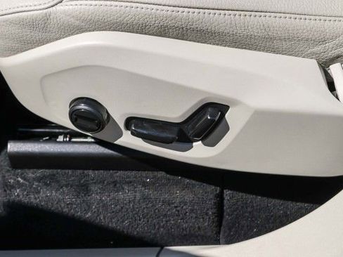 Used 2023 Volvo XC90 T8 Plus w/ Protection Package Premier image 22