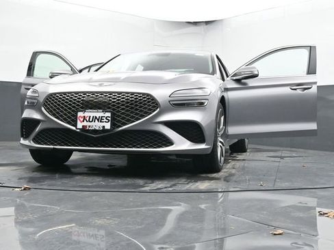 Used 2025 Genesis G70 2.5T image 68