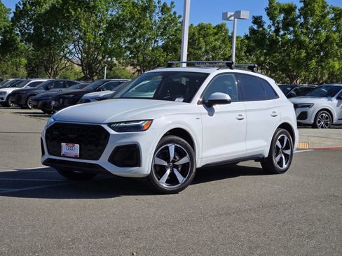 Used 2023 Audi Q5 2.0T Prestige w/ Prestige Package AWD/4WD image 1