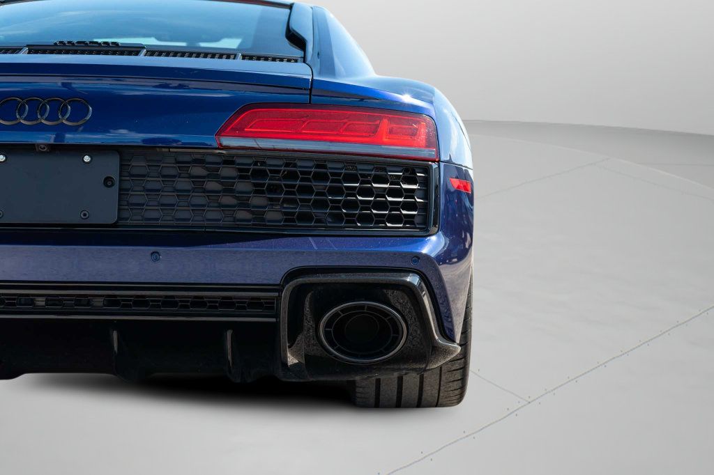 Used 2022 Audi R8 V10 performance w/ Sport Exhaust Package RWD image 8