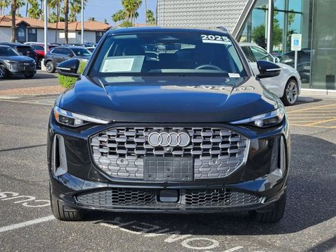 Certified 2025 Audi Q5 Premium w/ Convenience Package AWD/4WD image 2