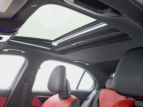 Used 2024 Mercedes-Benz C 43 AMG 4MATIC Sedan image 29