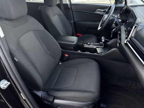 Used 2024 Kia Sportage LX image 27