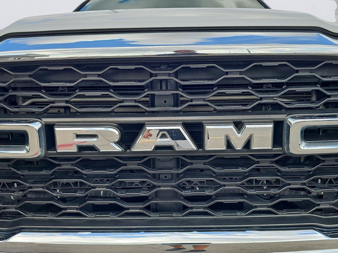 Used 2021 RAM 2500 Tradesman w/ Chrome Appearance Group AWD/4WD image 9