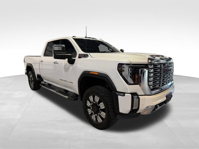 Used 2024 GMC Sierra 2500 Denali w/ Denali Reserve Package AWD/4WD image 3