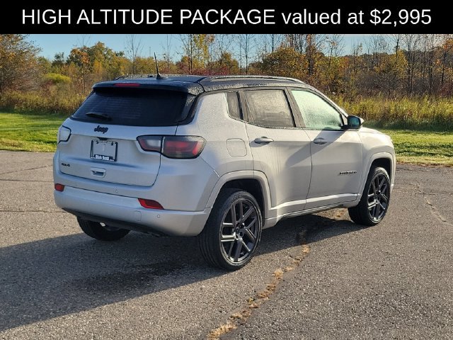 Certified 2025 Jeep Compass Limited w/ High Altitude Package AWD/4WD image 9