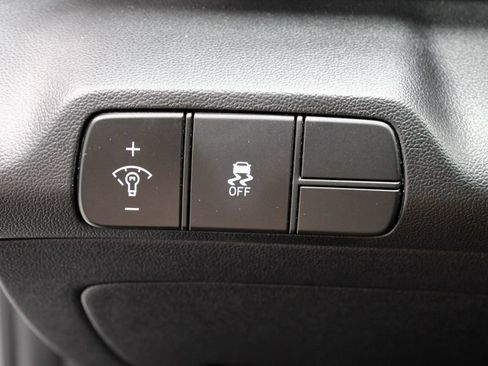 Used 2024 Hyundai Elantra SEL FWD image 27