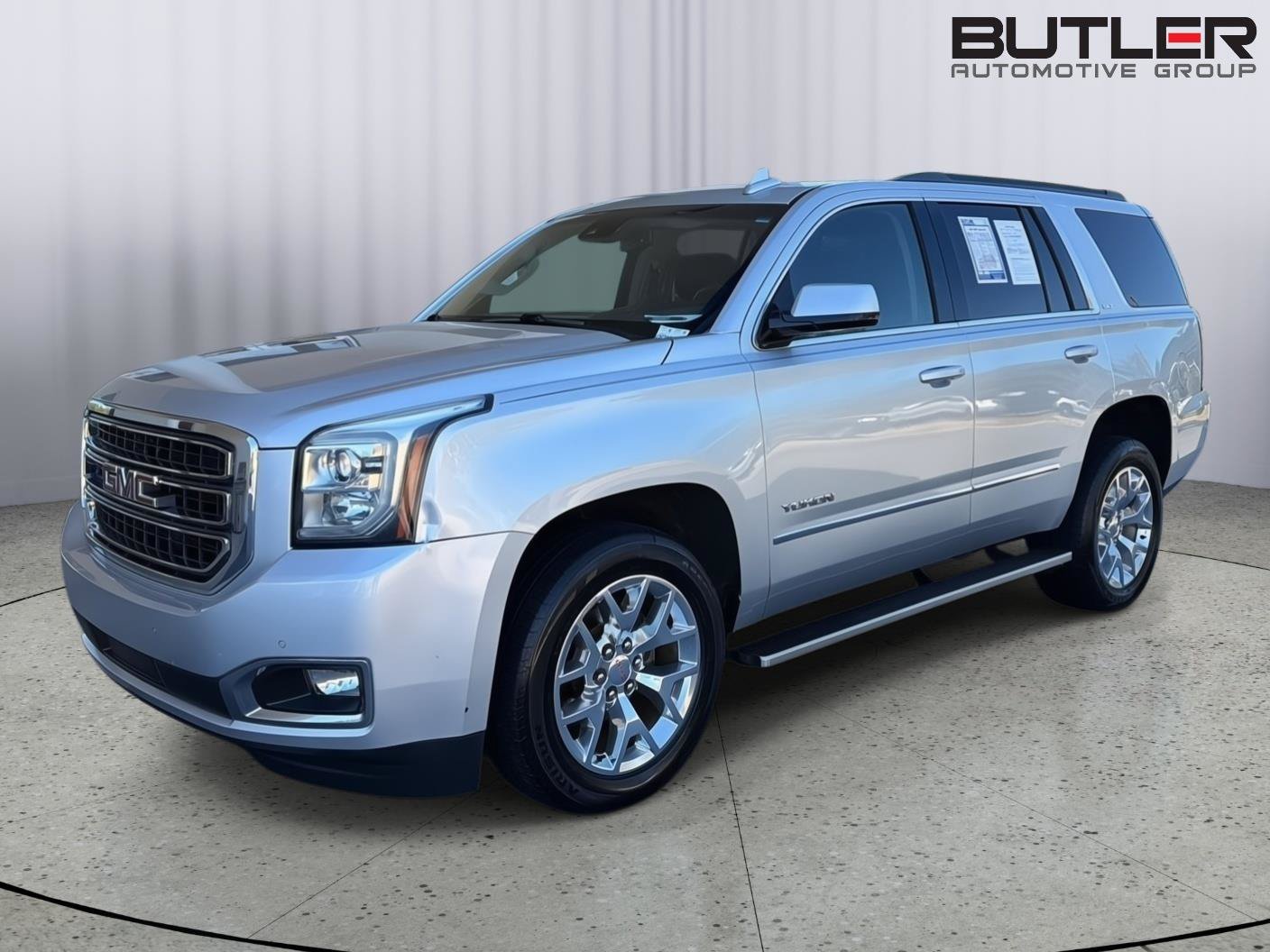 Used 2017 GMC Yukon SLT RWD image 2