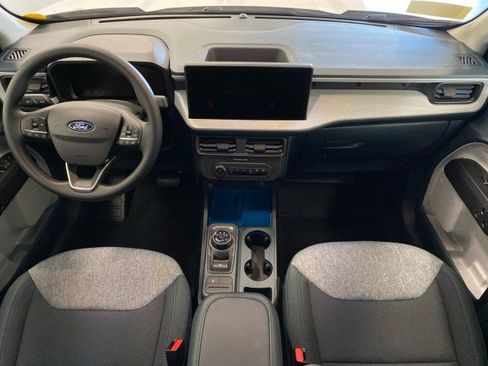 New 2025 Ford Maverick XLT image 10