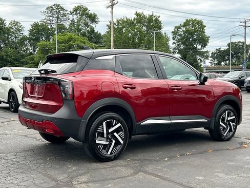 Used 2025 Nissan Kicks SV FWD image 2