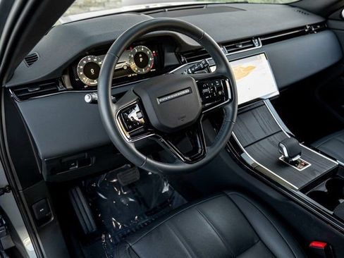Used 2025 Land Rover Range Rover Evoque S image 16
