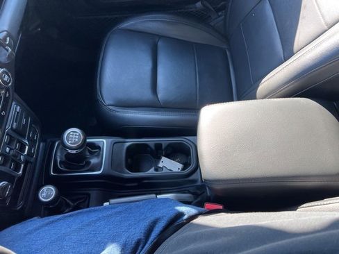 Used 2020 Jeep Wrangler Unlimited Sahara image 15