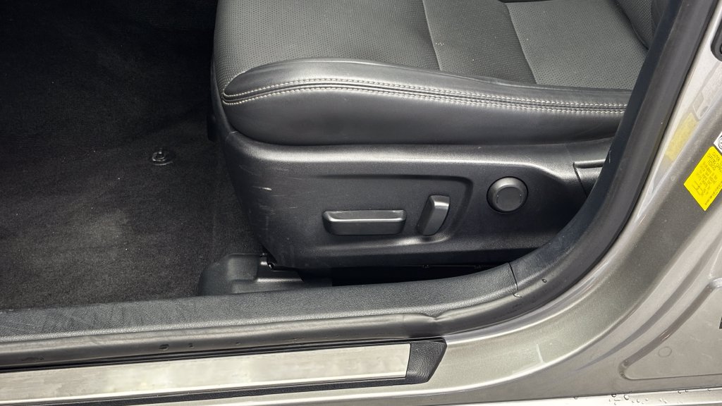 Used 2023 Lexus IS 300 AWD w/ Premium Package image 13