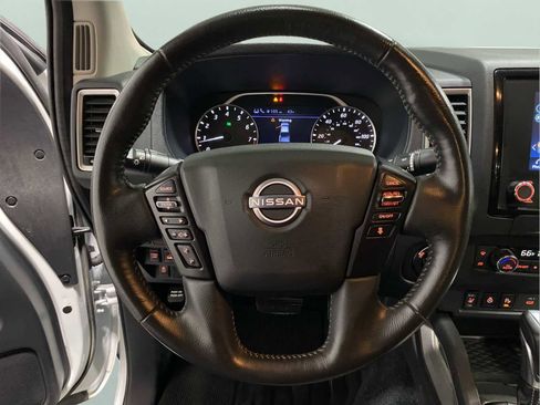 Used 2024 Nissan Frontier SV w/ Technology Package image 12