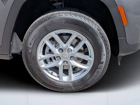 New 2026 Jeep Grand Cherokee Laredo RWD image 9