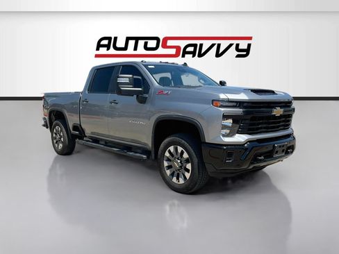 Used 2025 Chevrolet Silverado 2500 Custom w/ Custom Value Package AWD/4WD image 1