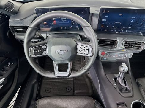 Used 2026 Ford Mustang Convertible RWD image 15