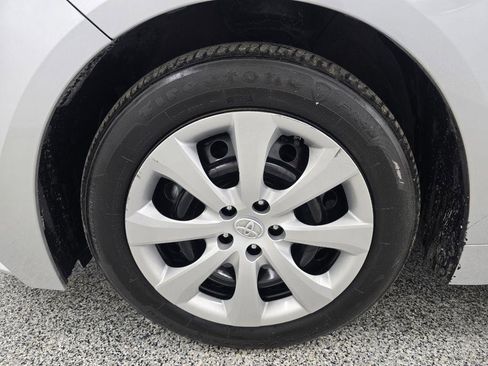 Used 2023 Toyota Corolla LE FWD image 33