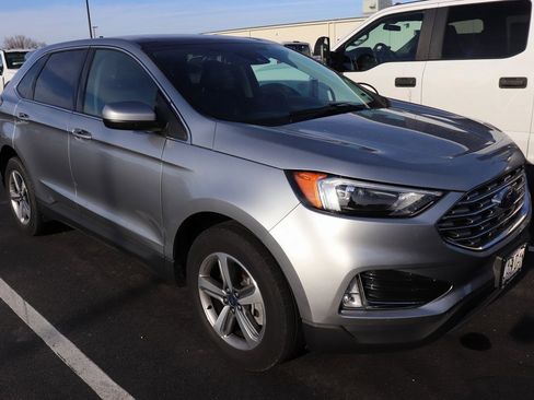 Used 2022 Ford Edge SEL w/ Convenience Package image 2