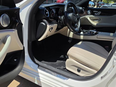 Used 2017 Mercedes-Benz E 300 image 23