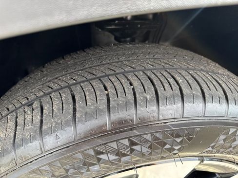 Used 2024 Volkswagen Atlas SE image 26