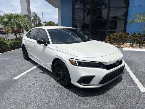 Used 2024 Honda Civic Sport image 2