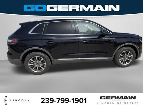 Used 2023 Lincoln Nautilus AWD w/ Premium Package image 8