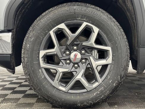 New 2026 GMC Sierra 1500 SLT w/ SLT Premium Package image 15