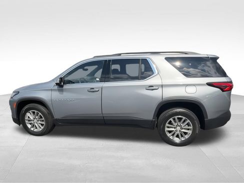 Used 2023 Chevrolet Traverse LT FWD image 4