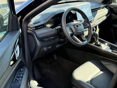 New 2026 Jeep Compass Limited w/ Sun, Sound & Navigation Group image 4