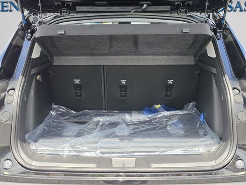 New 2026 Chevrolet Trax LT w/ Sunroof Package FWD image 13