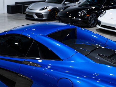 Used 2018 McLaren 570S Spider image 58