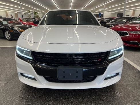 Used 2018 Dodge Charger SXT Plus w/ Blacktop Package RWD image 2