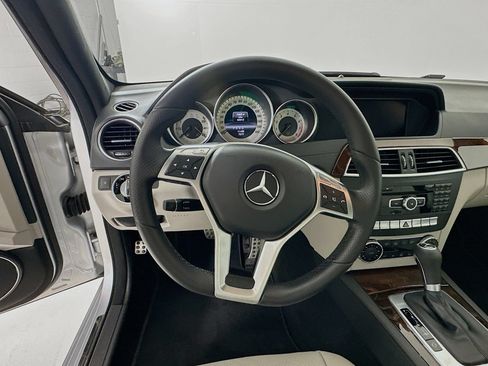 Used 2013 Mercedes-Benz C 250 Sedan image 12