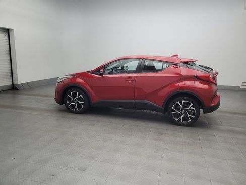 Used 2021 Toyota C-HR XLE FWD image 3