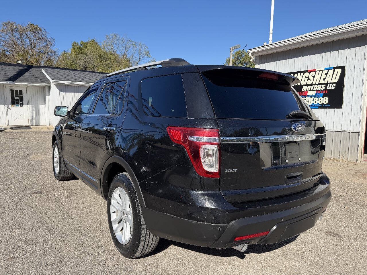 Used 2015 Ford Explorer XLT w/ Equipment Group 202A AWD/4WD image 7